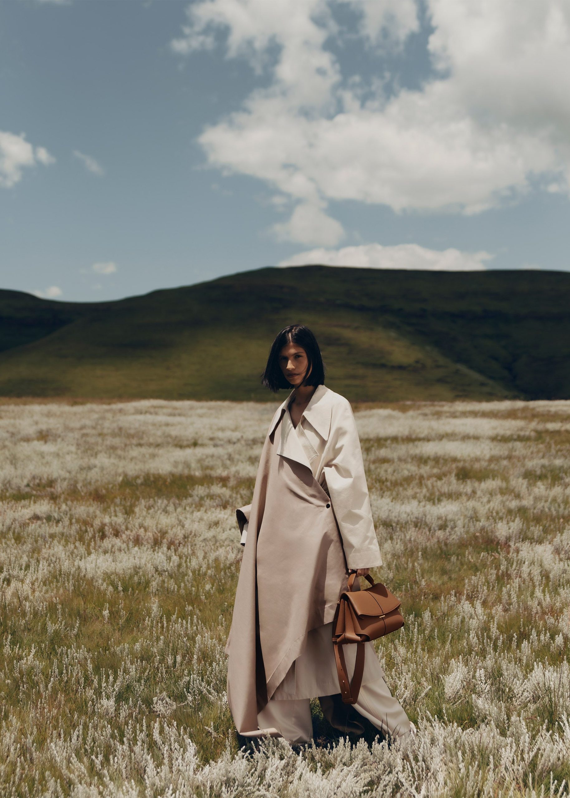 01_Daily_Bag_Camel-2112000x2800px