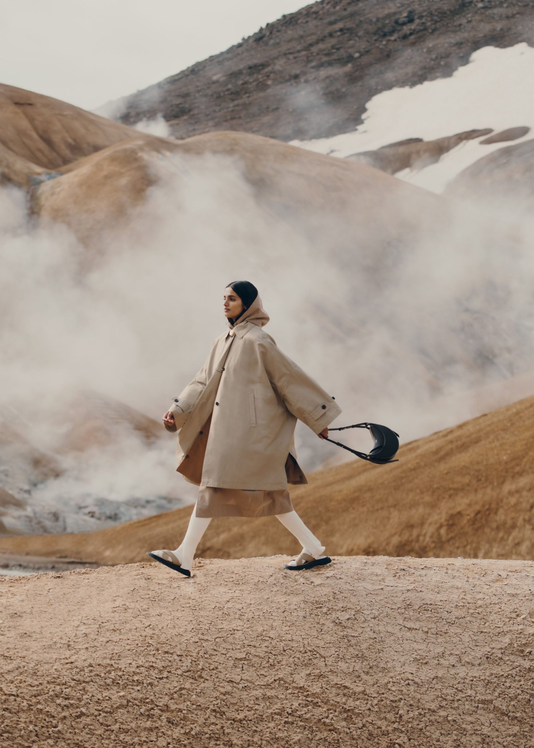 04_N10_Noir_Lisse-10432000x2800px