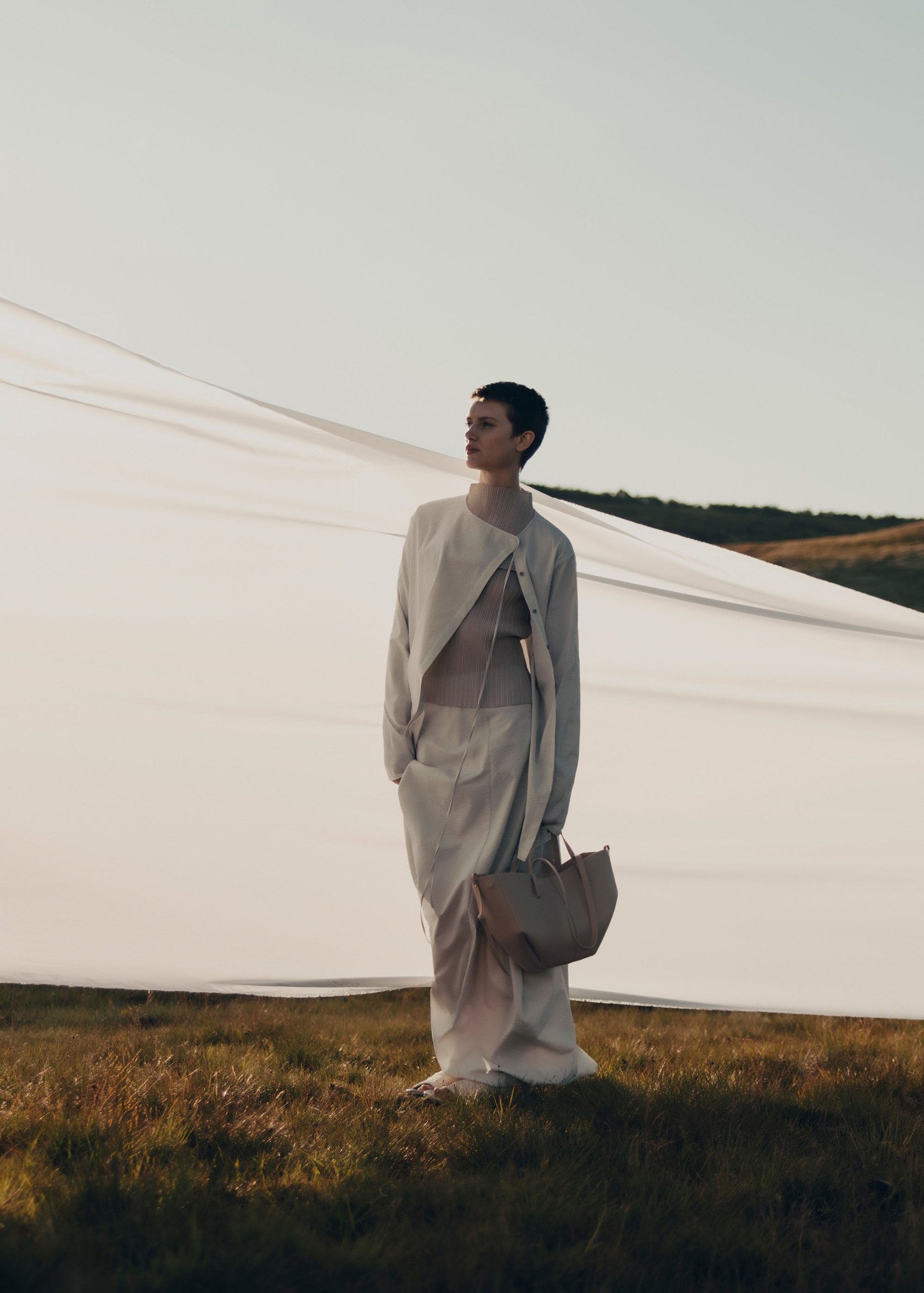 18_Cyme_Mini_Taupe-17102000x2800px