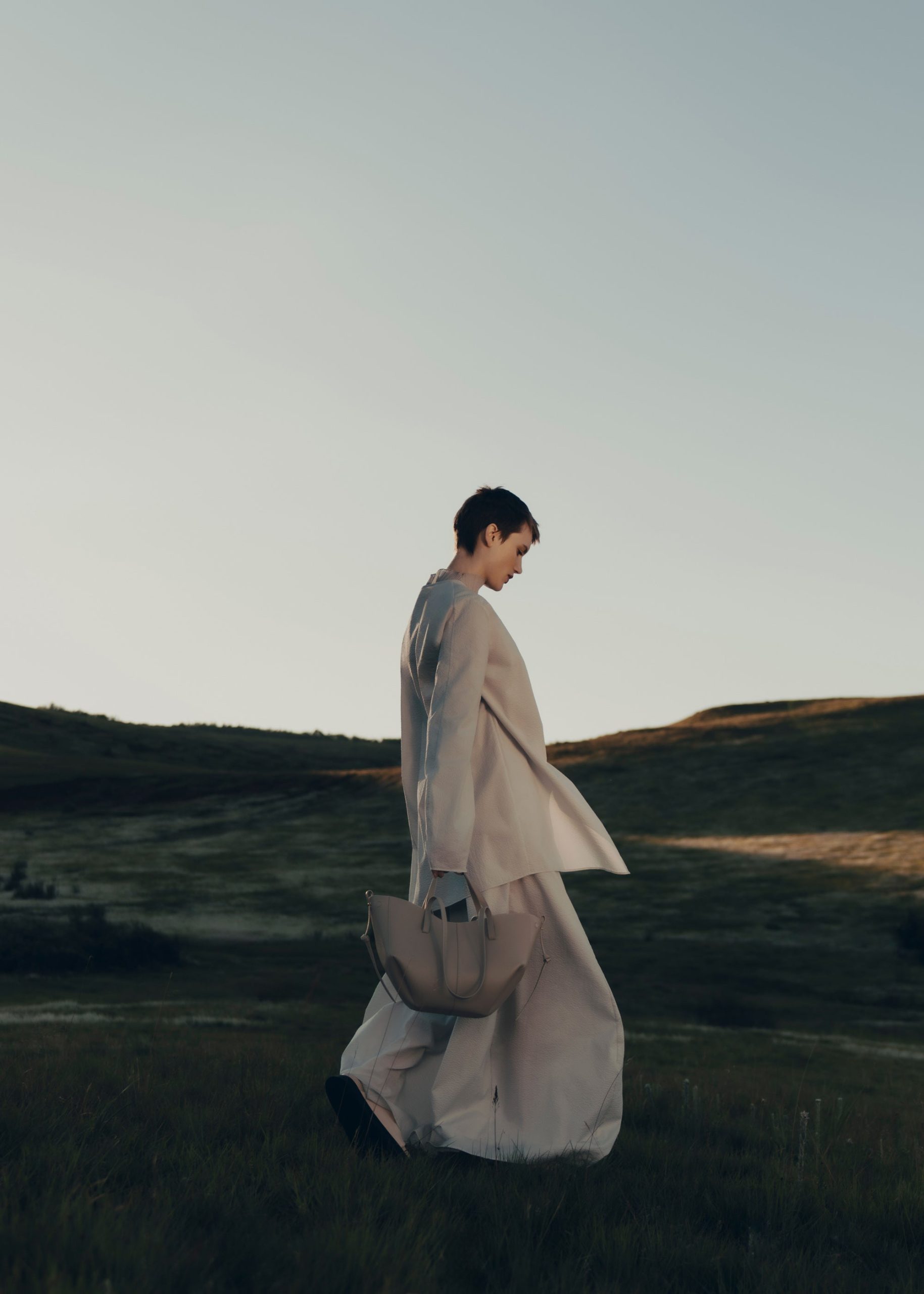 18_Cyme_Mini_Taupe-17402000x2800px