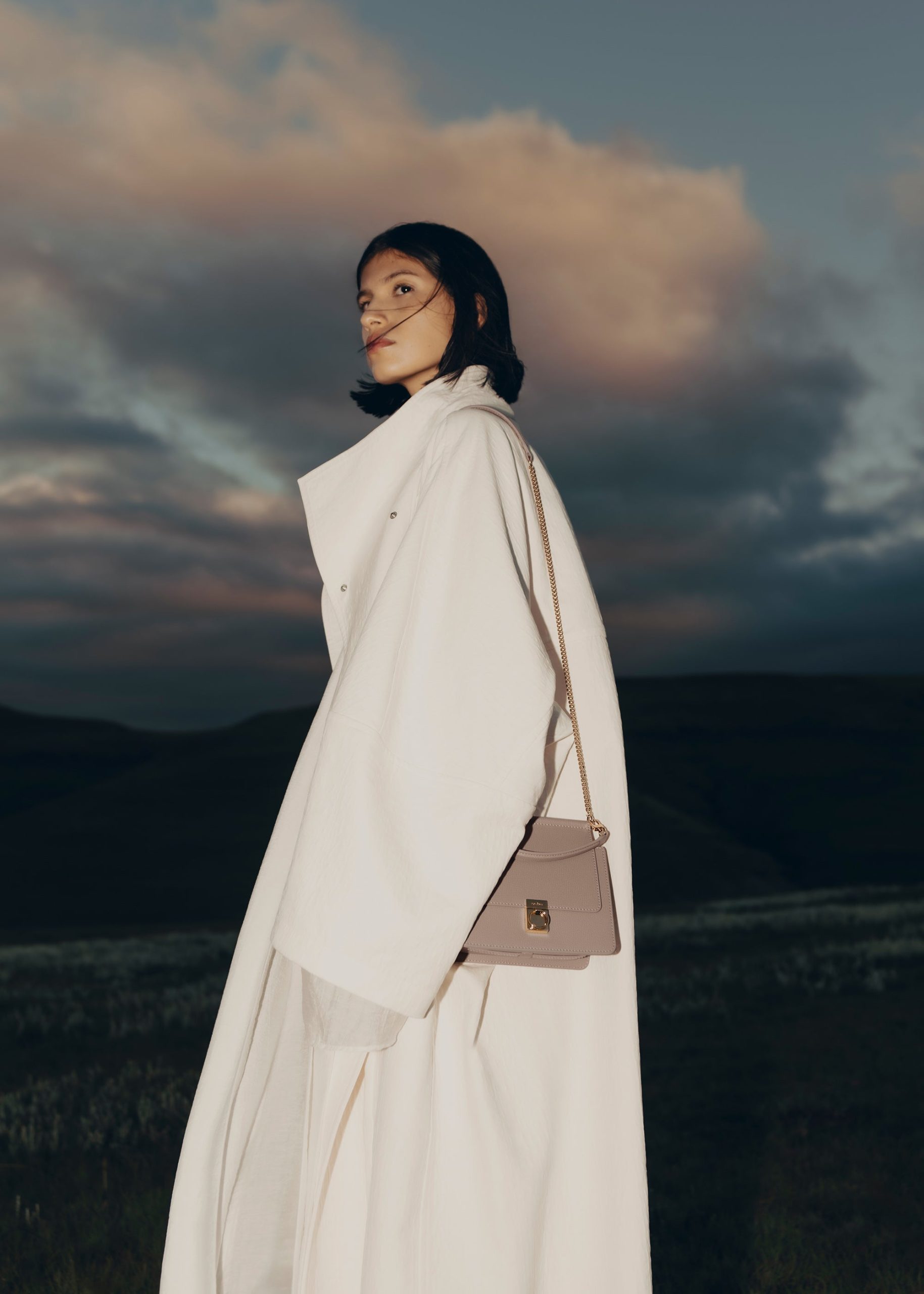 20_N_7_Mini_Taupe-18522000x2800px