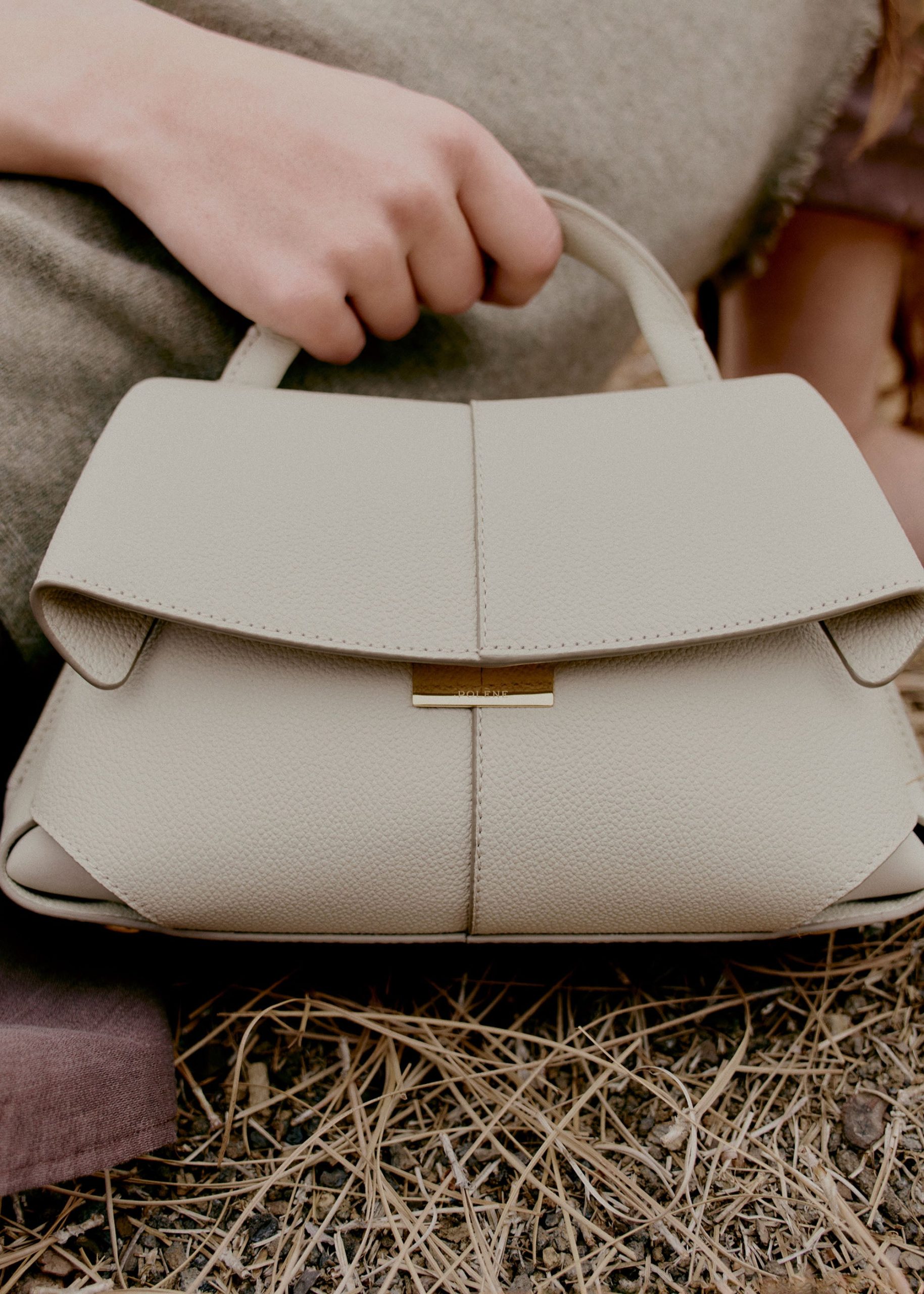 2_b8419fb7-f34b-4842-9568-9e0c2491ae2c