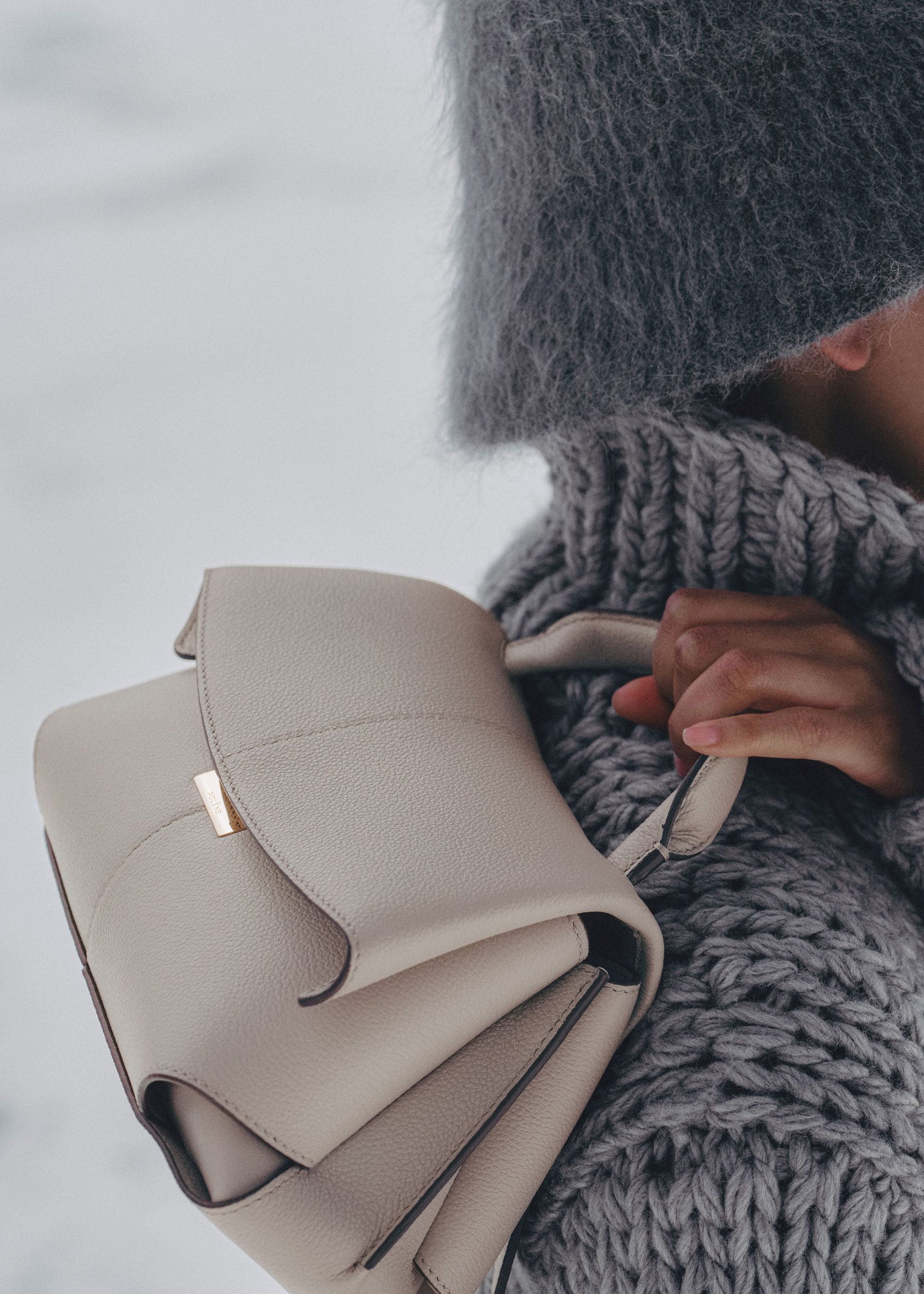 2_e6c27fcd-3339-4b93-816c-4c3a065ba0df