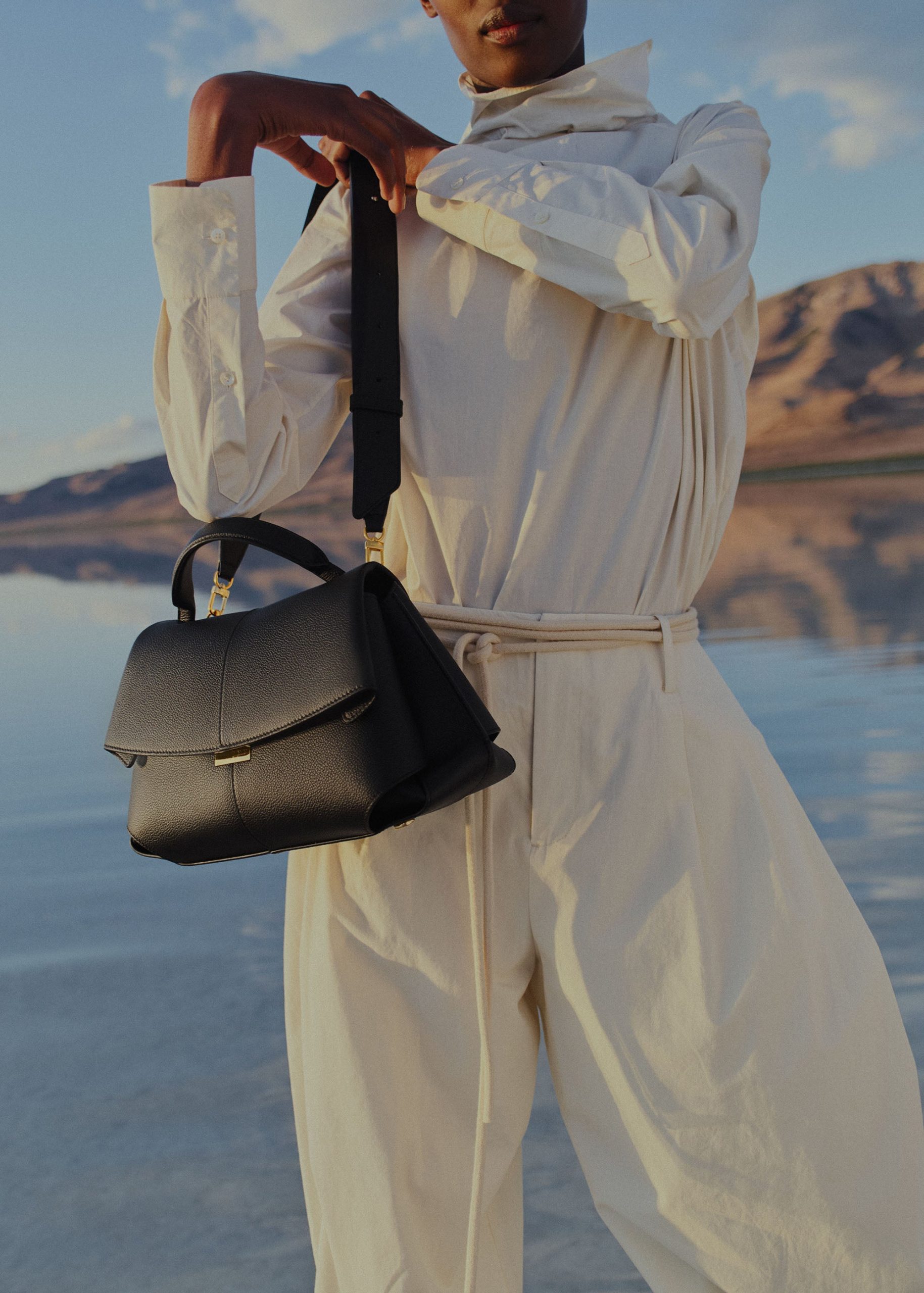 3_7cb971e2-202b-471f-be6b-9deb54423b9e