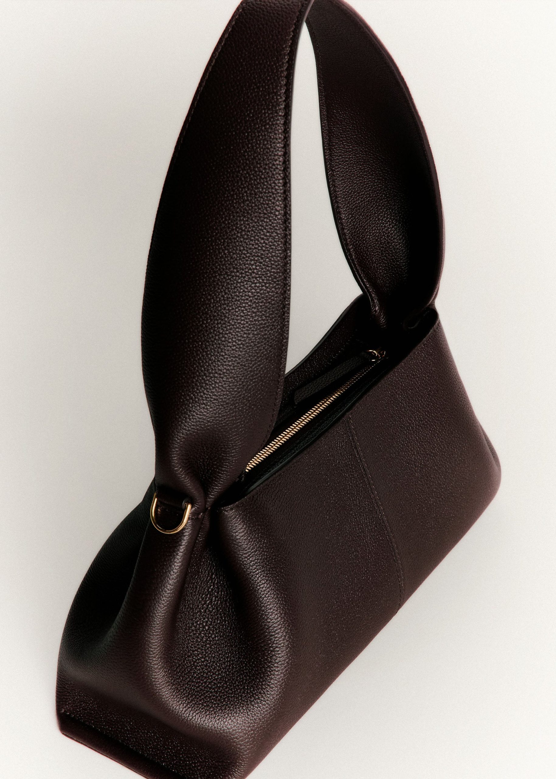 3_886a5474-ab0d-46ac-9553-92f65a127aa0