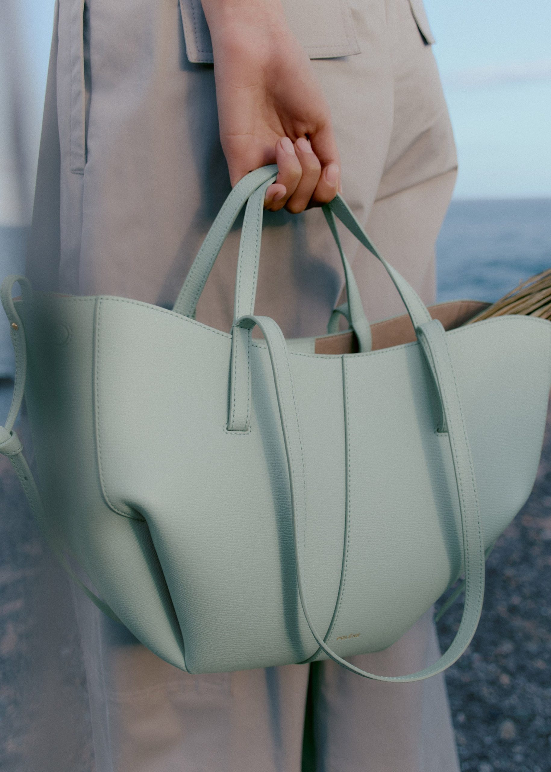 4_808ece3d-a56d-4089-ba39-3031c89ca03d