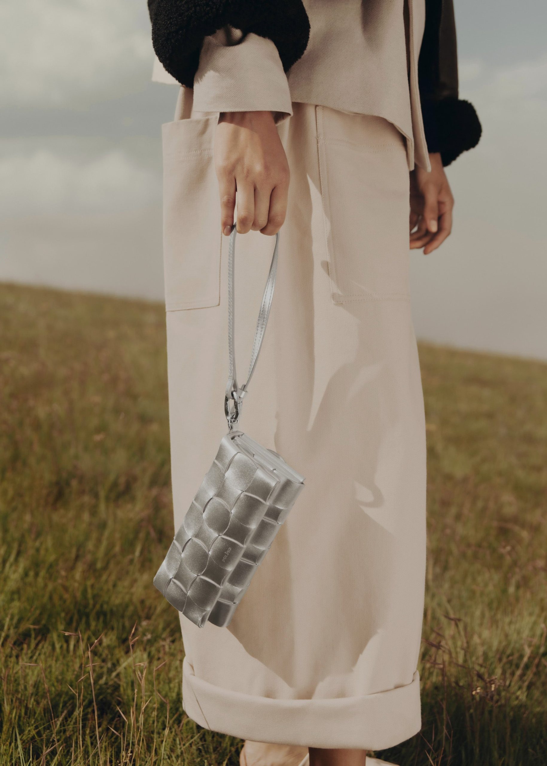 55_Neiti_argente-4672_2000x2800px