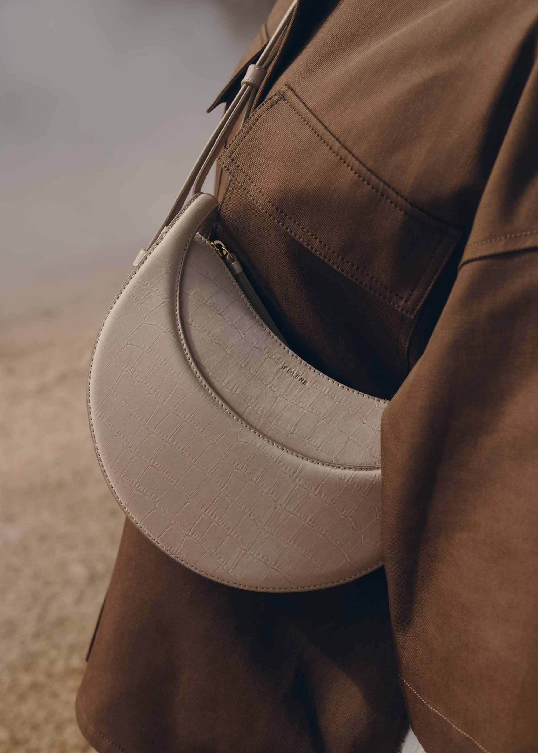 N10_Nubuck_Taupe-3271_2000X2800_c63e14e8-9dc7-4ca0-b578-cf4d3a6c6daf