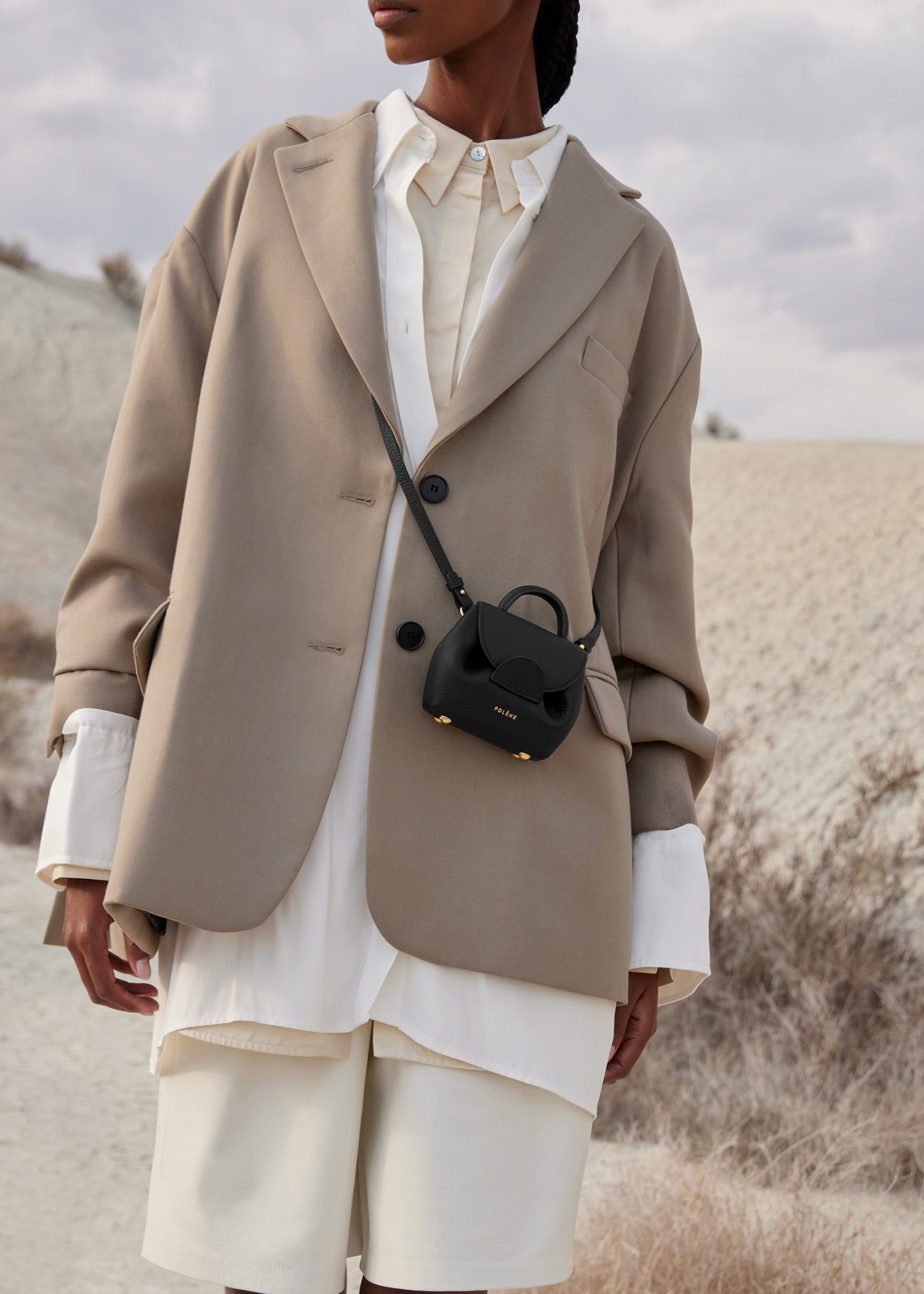 NUMERO_UN_MICRO_NOIR_1142000x2800px