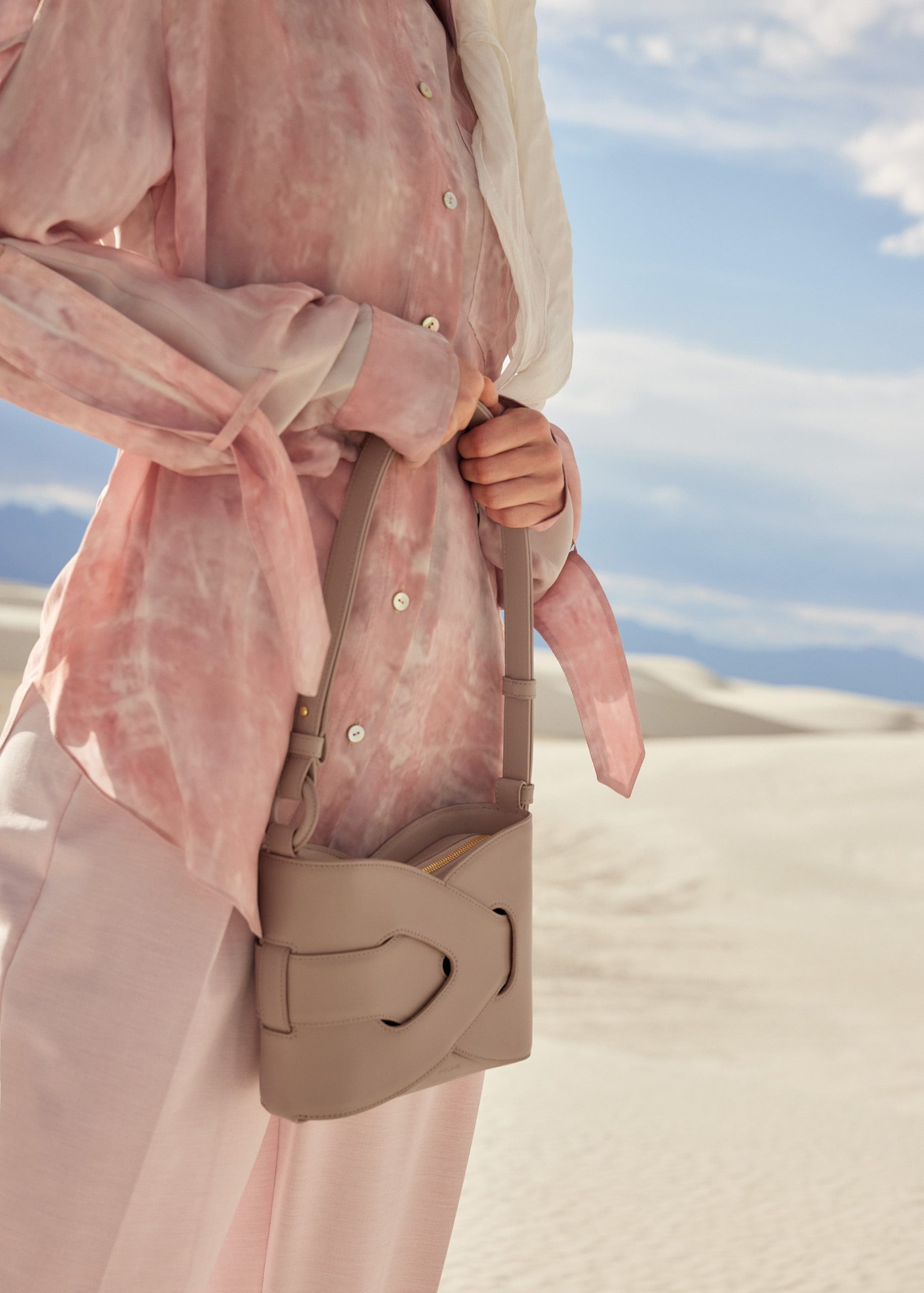 WHITE_SANDS_CRAFTY_ARGILE_0912000x2800px