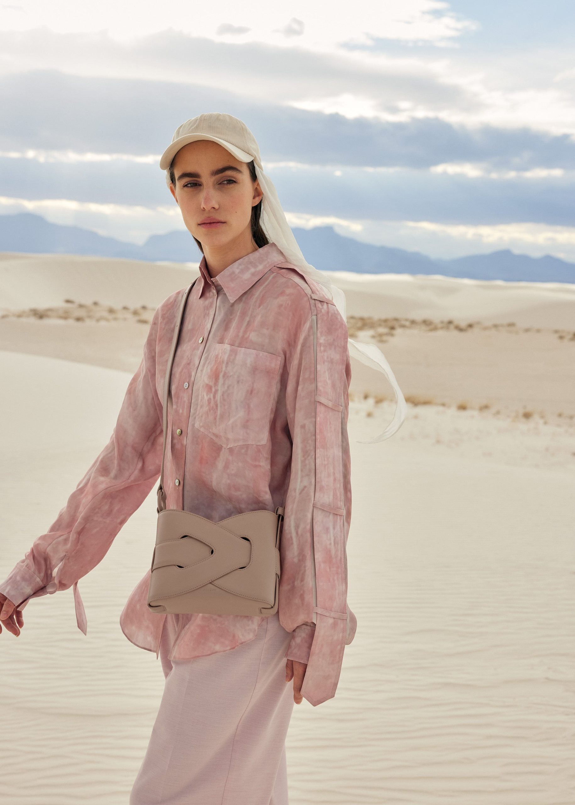 WHITE_SANDS_CRAFTY_ARGILE_1702000x2800px