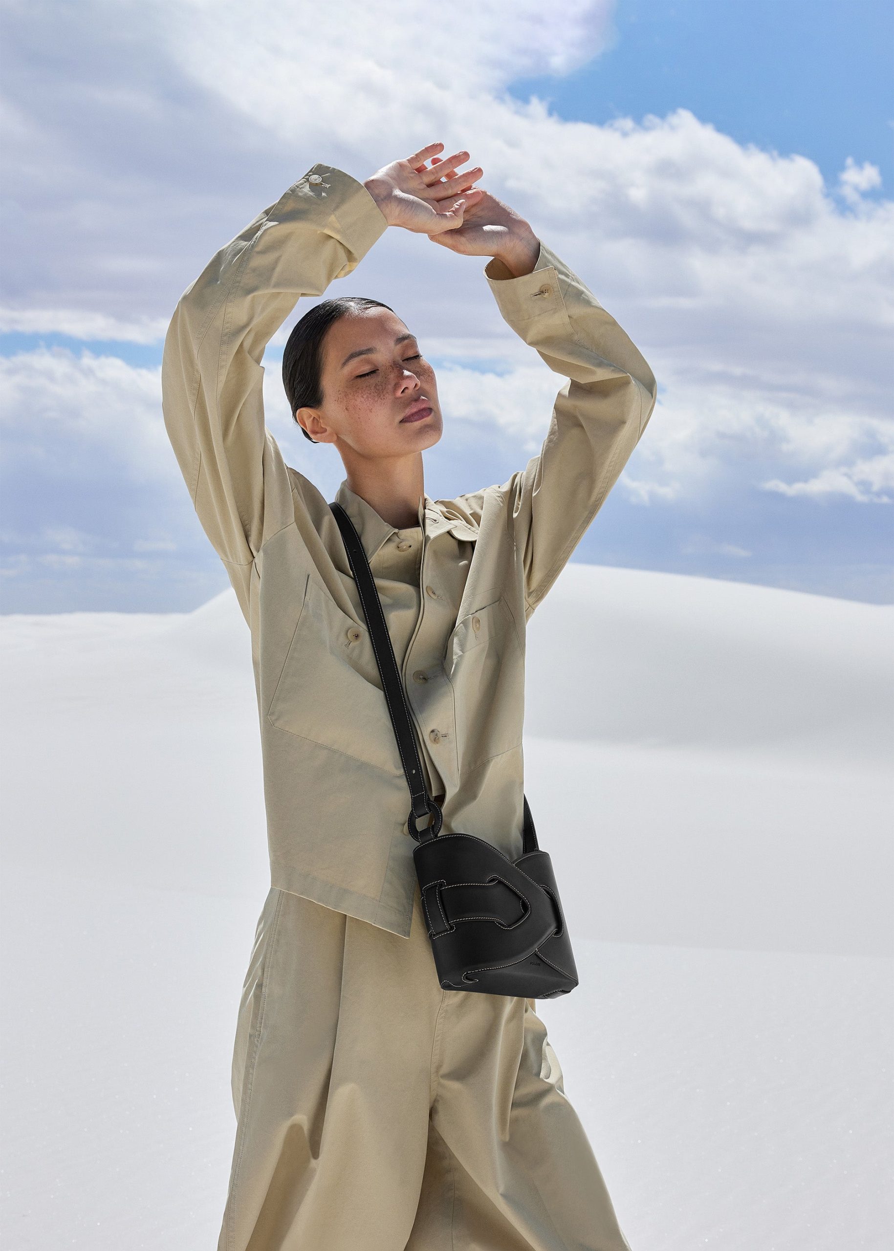 WHITE_SANDS_CRATFY_NOIR_0802000x2800px