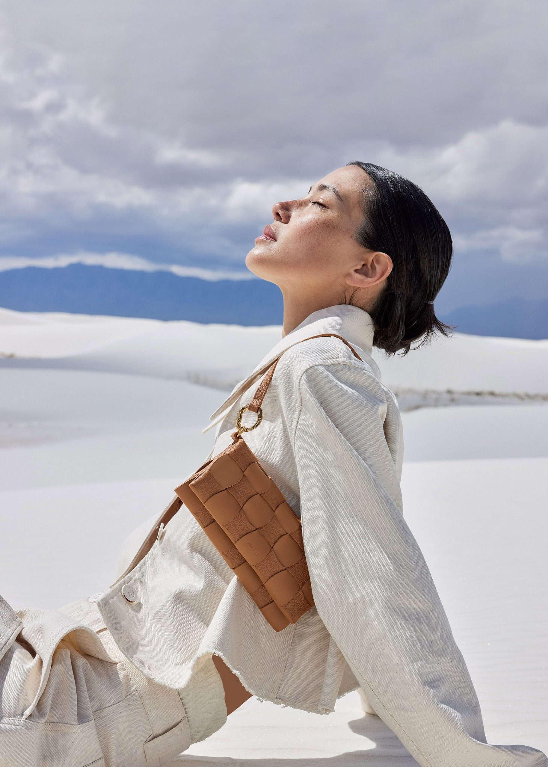 WHITE_SANDS_LONG_WALLET_CAMEL_0422000x2800px_6805c832-d662-4e5a-9a43-78047425b4b1