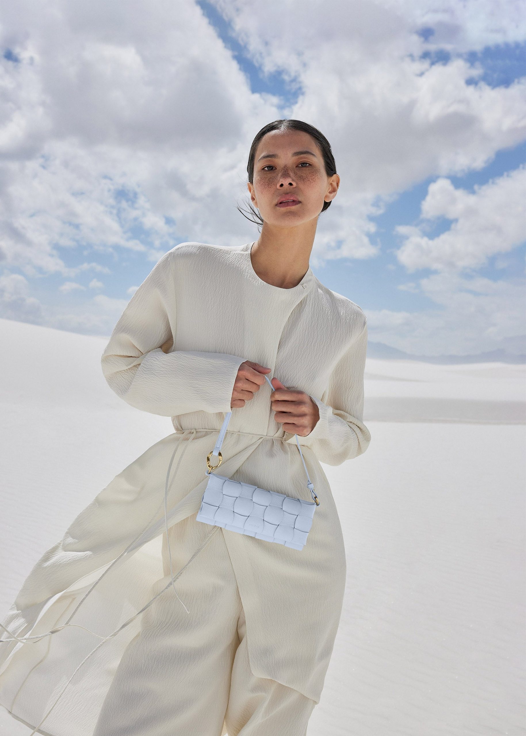 WHITE_SANDS_LONG_WALLET_GLACIER_0642000x2800px_5cf998bf-b90d-47c3-8edc-ee71bdfcb13e