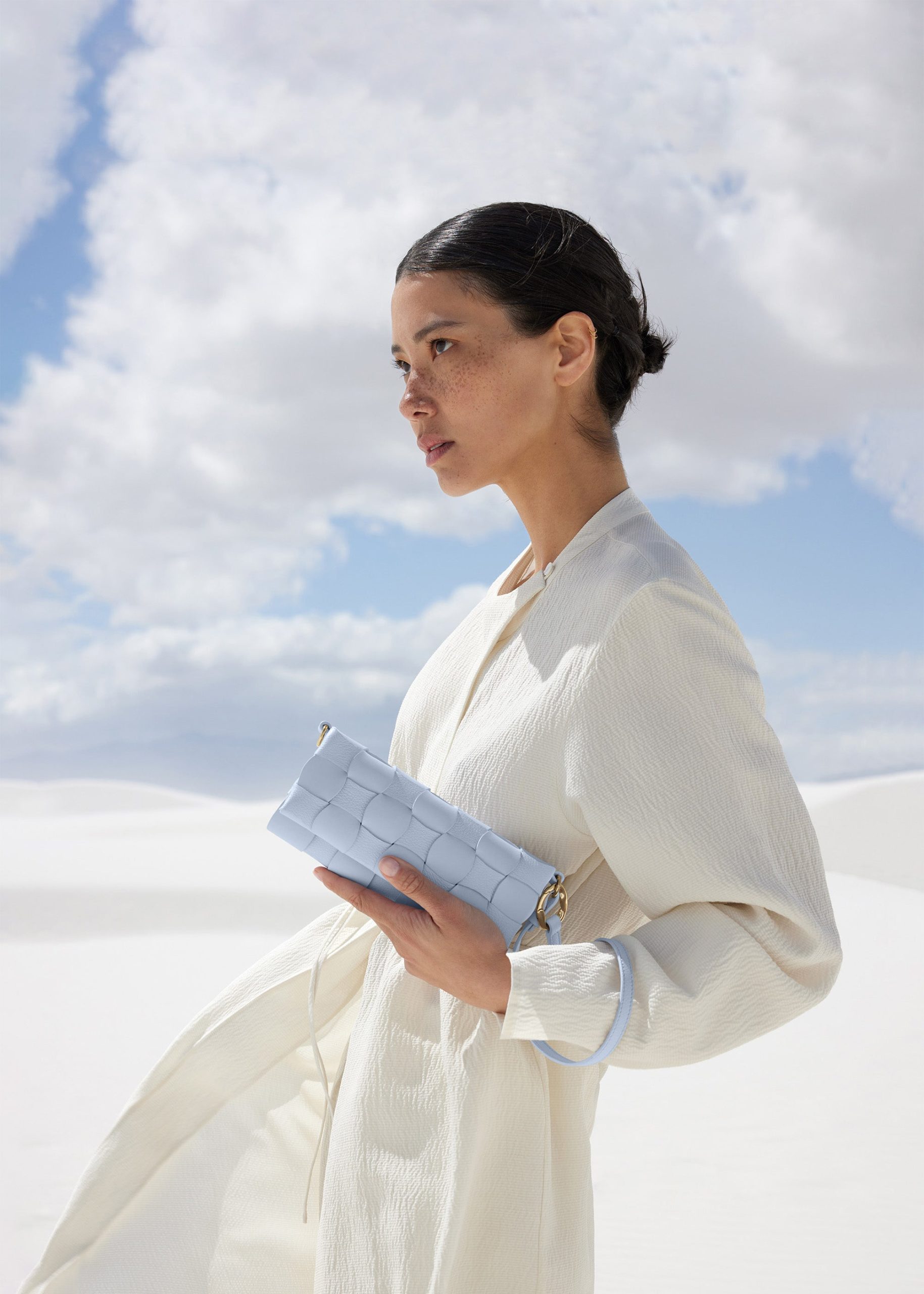 WHITE_SANDS_LONG_WALLET_GLACIER_0972000x2800px_0b17766d-a9c0-46ee-9a65-e928d82a9d81