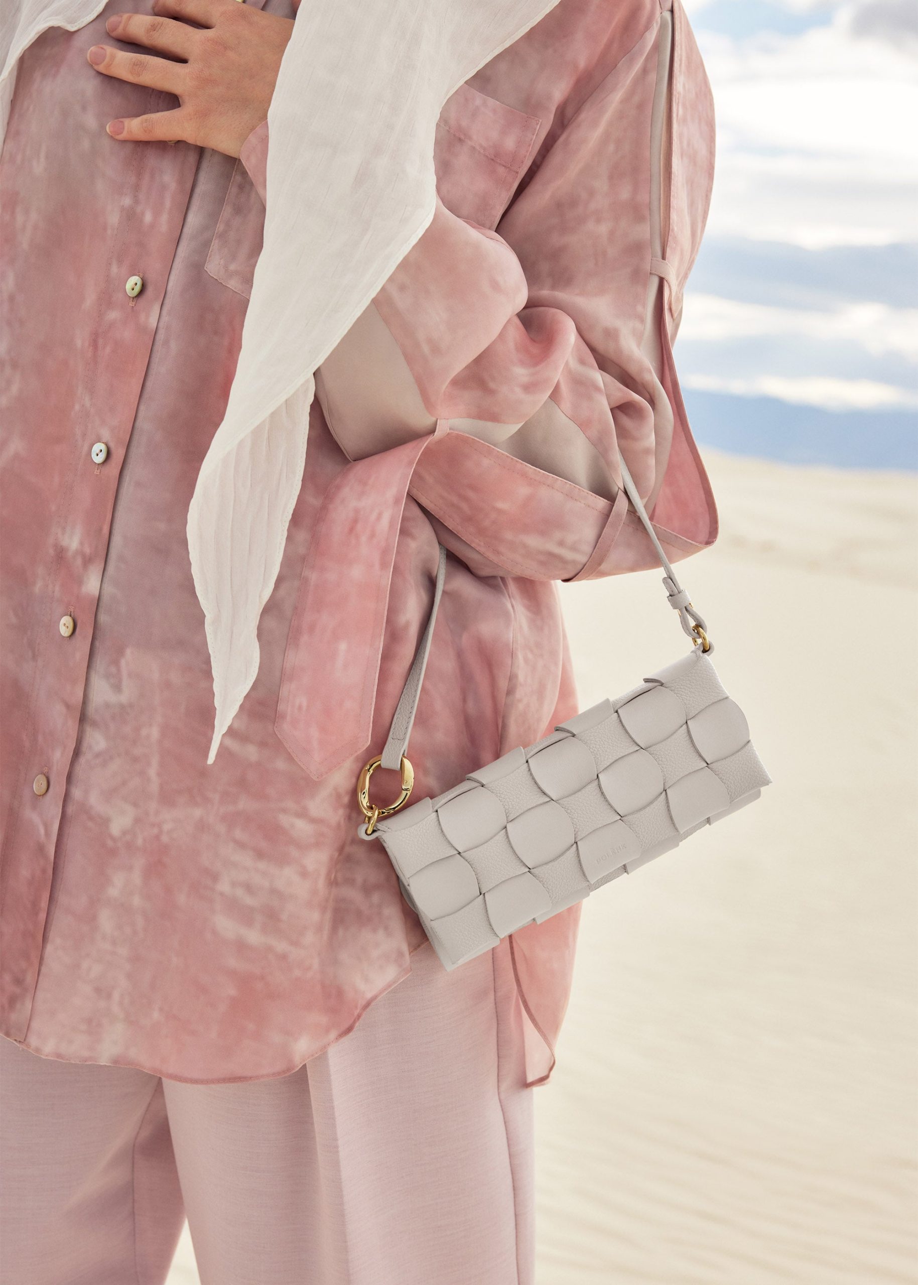 WHITE_SANDS_LONG_WALLET_NUDE_0212000x2800px_0e35dcfd-f8b5-4b76-a90c-073c78095caa